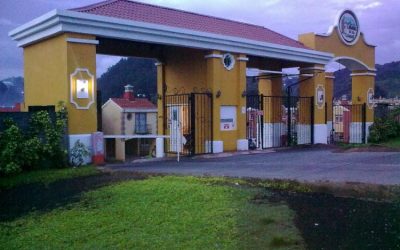 Amplia casa con terraza en venta en Residenciales Cañadas del Río Colonial, Villa Canales