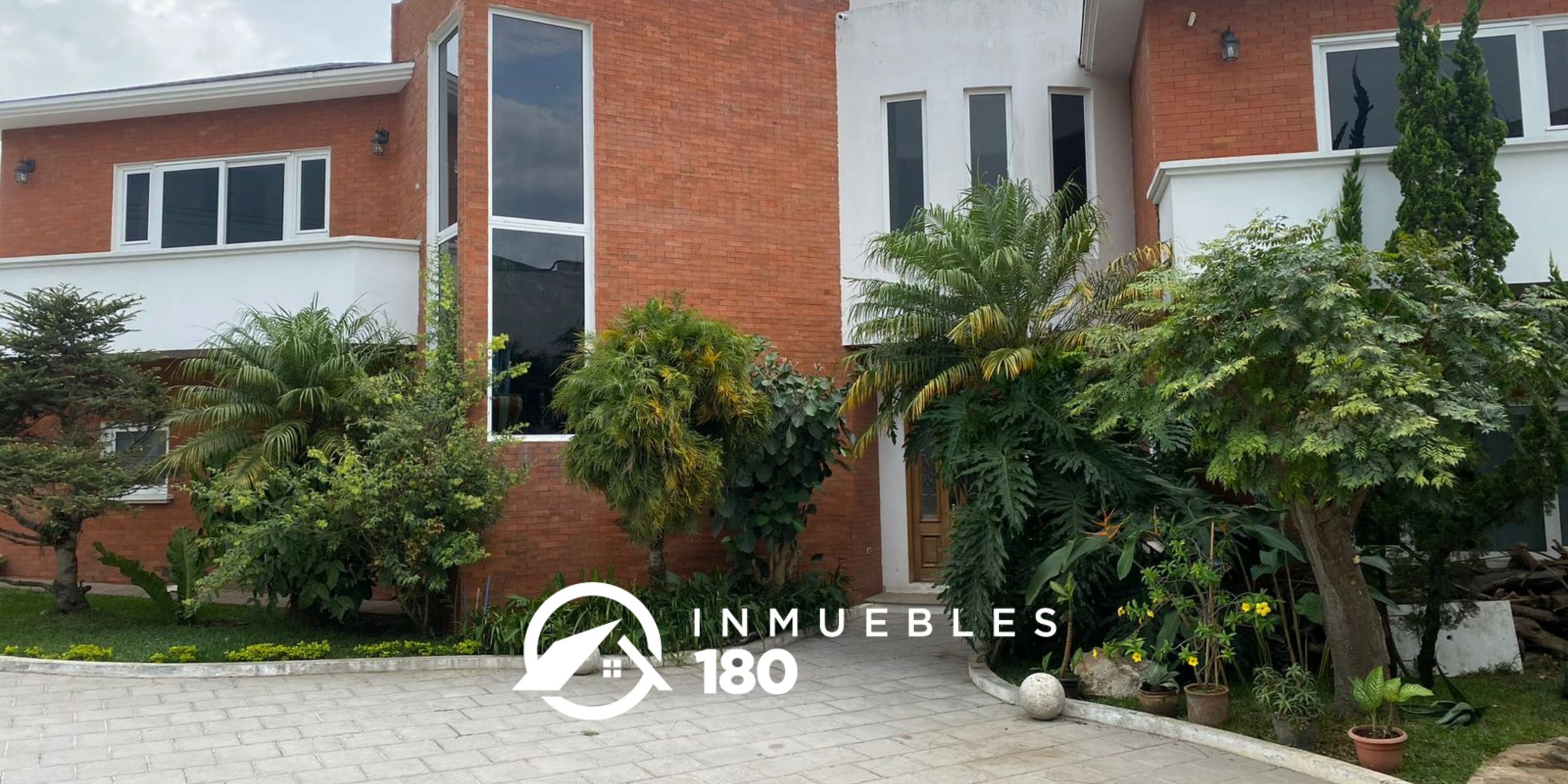 Casa comercial en renta, alquiler, Jacarandas de Cayalá, zona 16, mappi, gpi, encuentra 24, camara de corredores de bienes raíces, intercambio inmobiliario, inmuebles 180